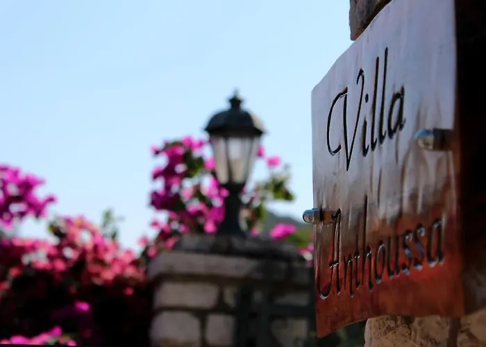 Anthoussa 4beds Family Apartamento