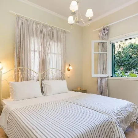 Anthoussa 4beds Family דירה פאלאוקסטריצה