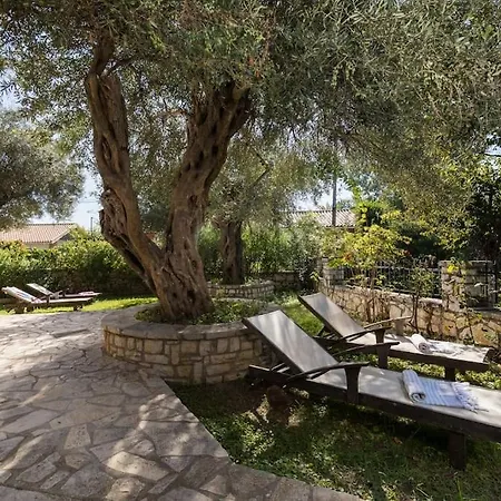 Anthoussa 4beds Family Appartement *
