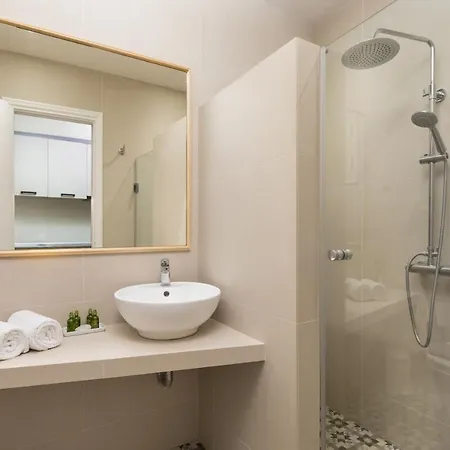 Anthoussa 4beds Family Apartment